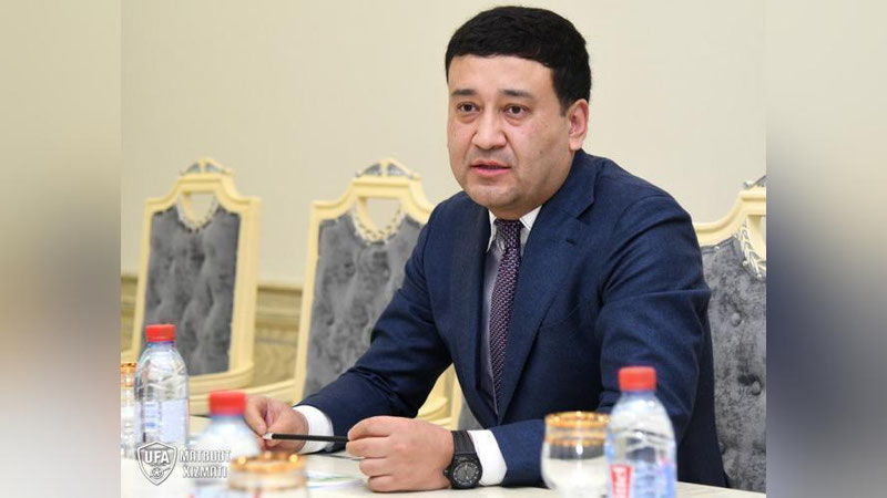 'Umid Ahmadjonov Yaponiya futbol klubi rahbari bilan uchrashdi'ning rasmi