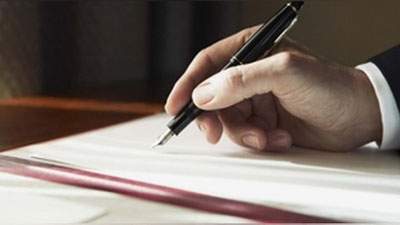 'O`ZBEKISTON RESPUBLIKASI PREZIDENTINING QARORI E`LON QILINDI'ning rasmi