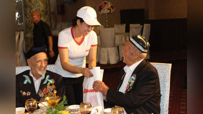 'Urush faxriylariga ehtirom ko`rsatildi'ning rasmi