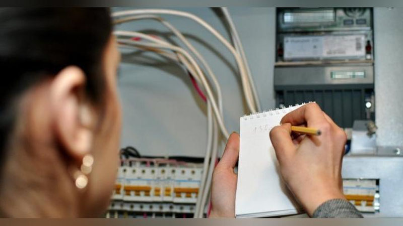 Изрображение 'ЗАДОЛЖАЛИ ДРУГИЕ, ПЛАТИТЬ МНЕ?'