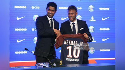 'Бир кунда Неймарнинг 10 мингта футболкаси сотилди'ning rasmi