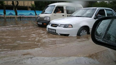 'Suv bosgan ko`chalar:  hokimlik nima sababdan bunday holat yuzaga kelganini izohladi'ning rasmi
