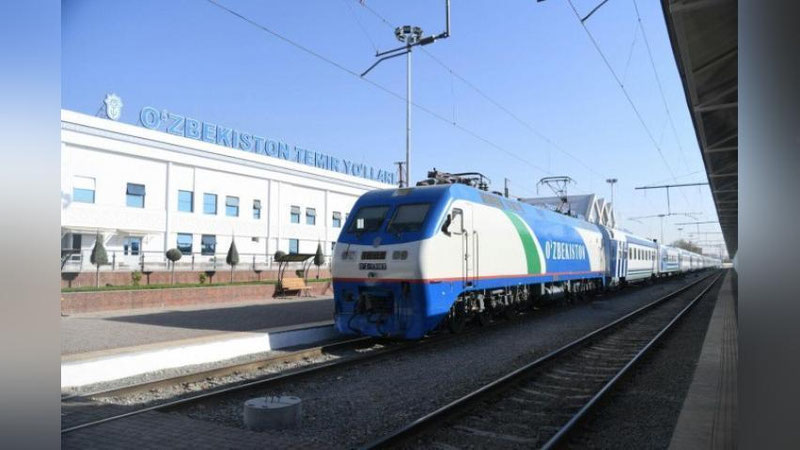 '"Sharq" tezyurar poezdi yangi vagonlar bilan xizmat ko`rsata boshladi (foto)'ning rasmi