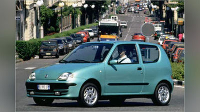 'AQSh avtomobillar import bojini oshiradi'ning rasmi