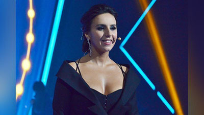 '​Асли қримлик бўлган хонанда Жамола она ватанига боришга ҳаққи йўқлигидан нолиди'ning rasmi