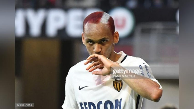 '“Монако” футболчилари чемпионликни антиқа тарзда нишонлади (Фото)'ning rasmi