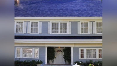 Изрображение 'TESLA ПРЕДСТАВИЛА СОЛНЕЧНУЮ БАТАРЕЮ В ВИДЕ КРЫШИ (ВИДЕО)'