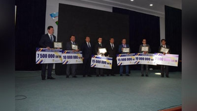 'Yilning eng yaxshi adliya bo`limi va xodimi aniqlandi'ning rasmi