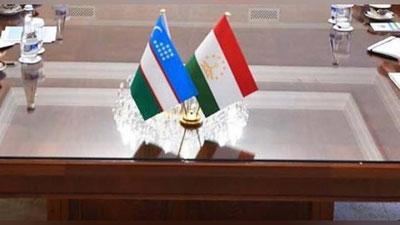 'O`zbekiston va Tojikiston chegarani belgilashga doir huquqiy hujjat imzolashdi'ning rasmi