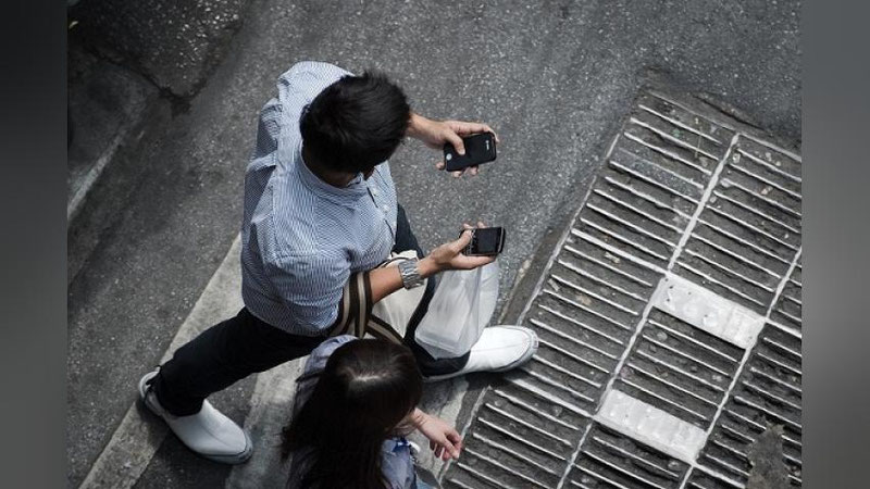 '​PIYoDALARGA HAM TELEFONDAN FOYDALANISh TAQIQLANGANMI?'ning rasmi