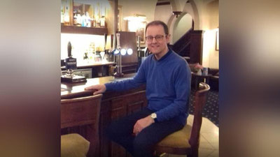 '10 ТА АЪЗОСИ АЛМАШТИРИЛГАН БРИТАНИЯЛИК ЭРКАК САРАТОНДАН БАТАМОМ ҚУТИЛДИ'ning rasmi