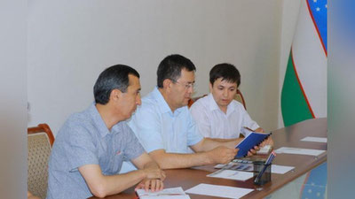 'Samarqandda hindistonlik quruvchilar ishlaydi'ning rasmi