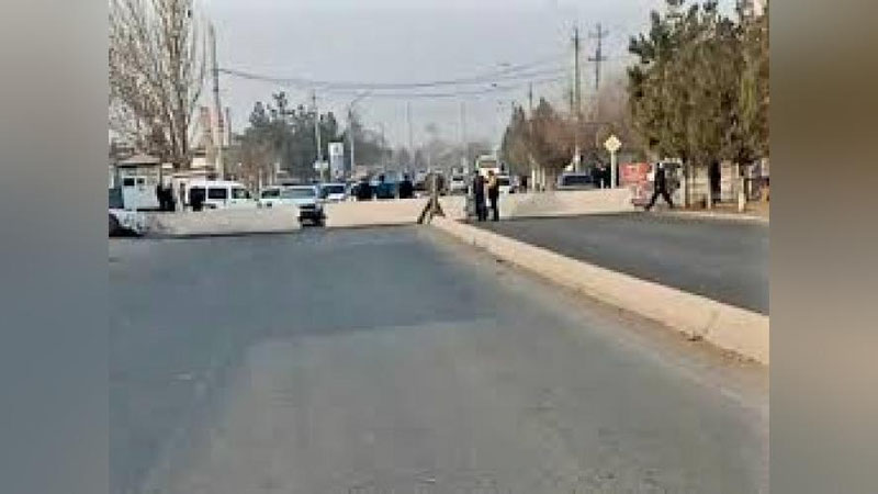 'Назарбек темир йўл кесишмаси автомобиллар учун номаълум муддатга ёпилди'ning rasmi