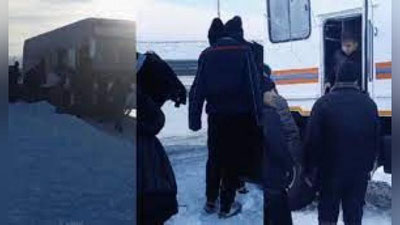 Изрображение 'В Казахстане из сломавшегося на трассе автобуса эвакуировали 14 узбекистанцев (видео)'