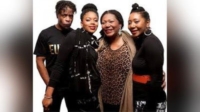 'Andijonga "Boni Em" guruhi keladi'ning rasmi