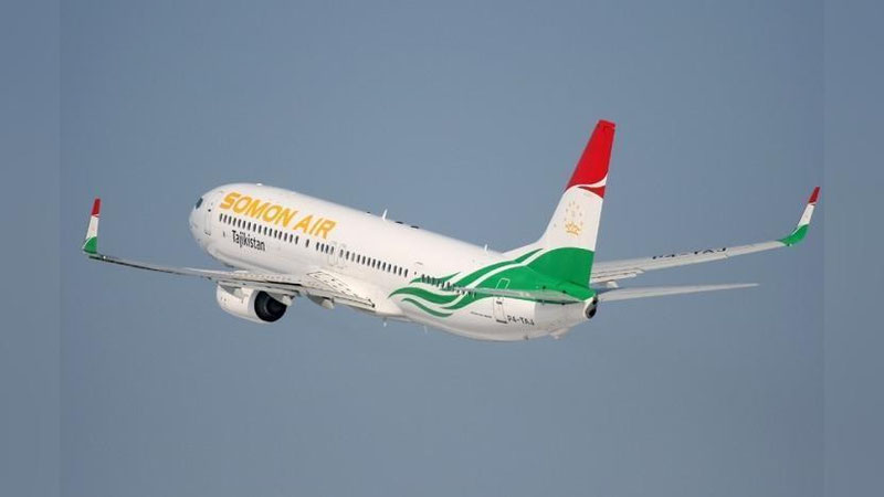 'Tojikistonning "Somon Air" aviakompaniyasi Dushanbedan Toshkentga parvozlar sonini oshirmoqda'ning rasmi