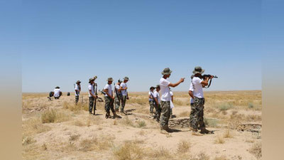 'Markaziy harbiy okrugida jurnalist va blogerlar o`rtasida birinchi marotaba harbiylashgan musobaqa o`tkaziladi'ning rasmi