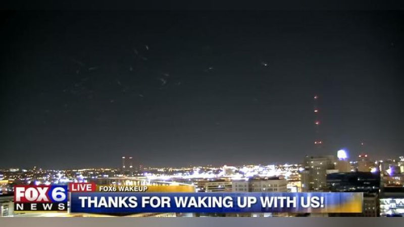 Изрображение 'В США РАЗГАДАЛИ ЗАГАДКУ ТАИНСТВЕННЫХ ОГНЕЙ НАД МИЛУОКИ (ВИДЕО)'