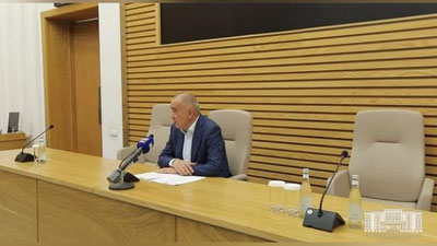 Изрображение 'Хоким Ташкента поручил в течение 10 дней устранить ямы на главных улицах'