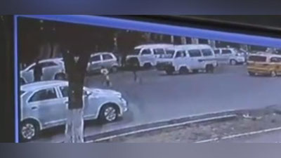 Изрображение 'В Ургенче на глазах у прохожих зарезали водителя "Кобальта"'