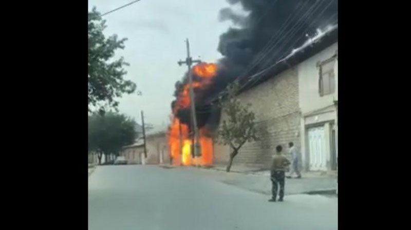 Изрображение 'Из-за перегрева трансформатора едва не сгорел дом в Самарканде (видео)'