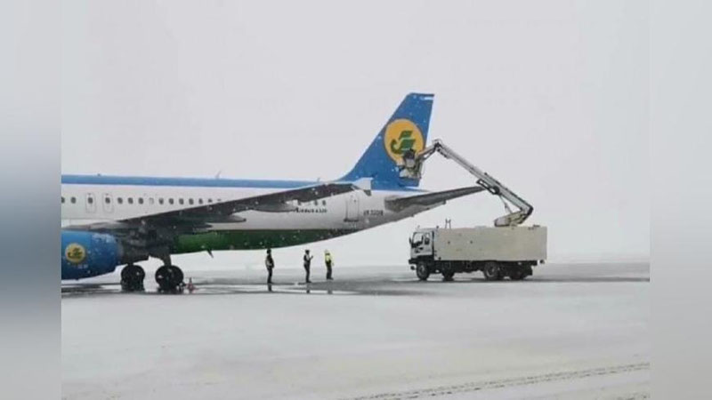 'Kuchli qor yog`ishi tufayli Urganch xalqaro aeroporti vaqtinchalik yopildi. Bir nechta reyslar qoldirildi — Uzbekistan Airways'ning rasmi