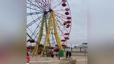 Изрображение 'Кабинка колеса обозрения оборвалась в новом парке в Казахстане (видео)'