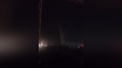 Изрображение 'В Бухарской области ветер сдул новогоднюю елку (видео)'