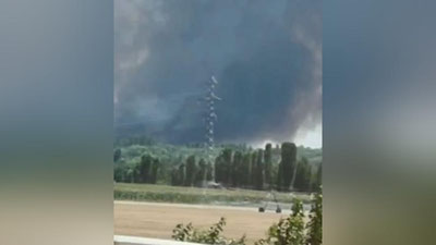 Изрображение 'В Ташкенте продолжают гореть поля с сухими стеблями (видео)'
