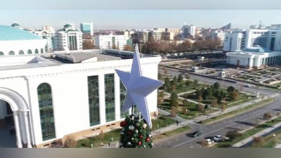 Изрображение 'Видео: установлена главная елка Ташкента'