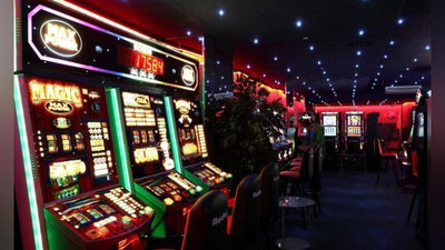 'Peterburgda o`zbekistonlik yigit tashkil etgan noqonuniy kazino aniqlandi'ning rasmi