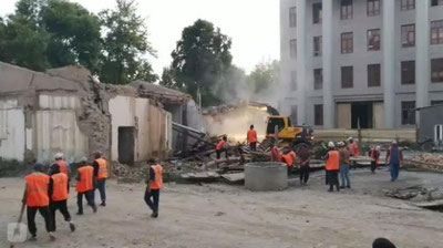 'Samarqandda buzilgan bino YuNESKO himoyasidami?'ning rasmi