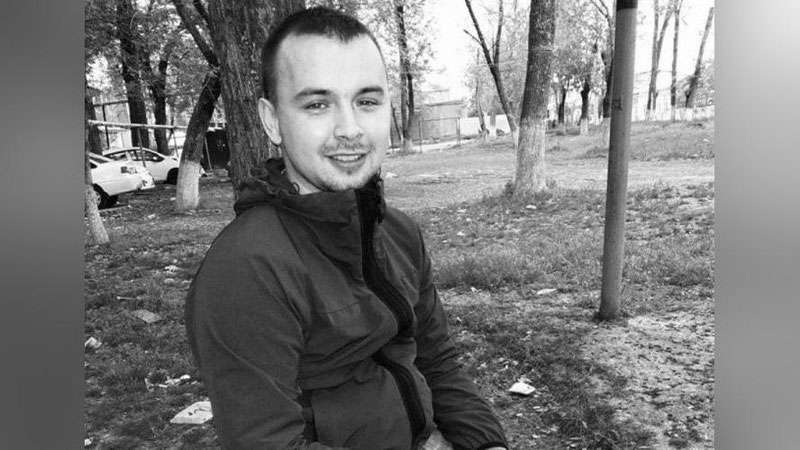 Изрображение 'В Ташкенте 17-летний парикмахер зарезал парня ножницами'