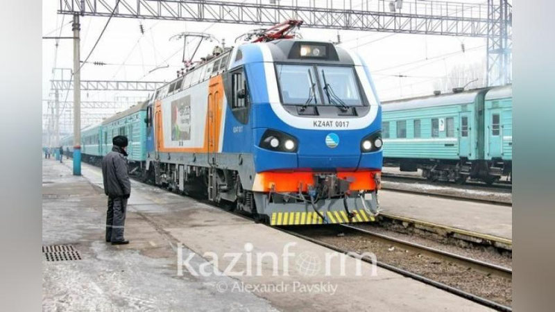 '«Урумчи—Олмаота» йўловчи поезди ҳаракати Тошкентгача узайтирилиши мумкин'ning rasmi