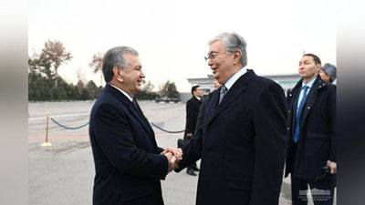 'Qozog`iston va O`zbekiston ittifoqchilik munosabatlari to`g`risidagi shartnomani ratifikasiya qilindi'ning rasmi