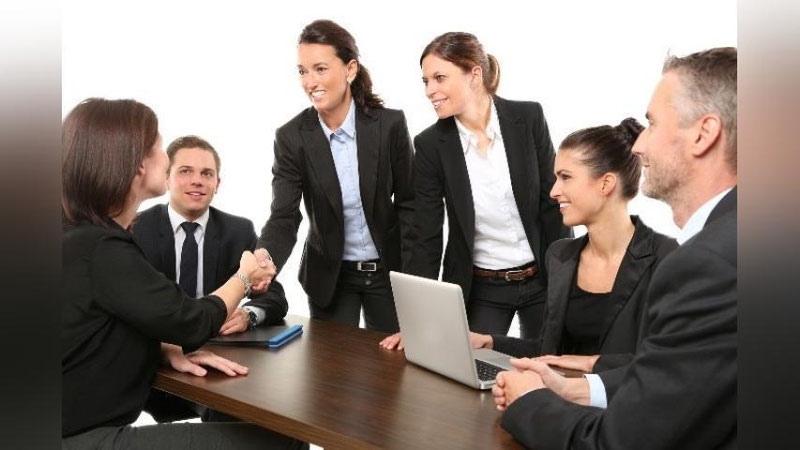 'Xorijiy OTMlarni tamomlaganlar maoshiga qo`shimcha ustamalar to`lab beriladi'ning rasmi