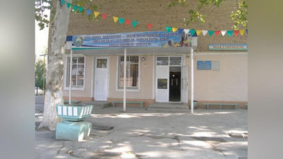 'Xorazmda maktab direktori imtihonga kech kelgan o`quvchini kaltakladi'ning rasmi