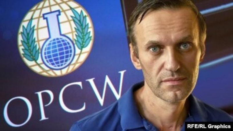 'BMT Rossiyadan Navalniy qaerdaligini tushuntirishni talab qilmoqda'ning rasmi