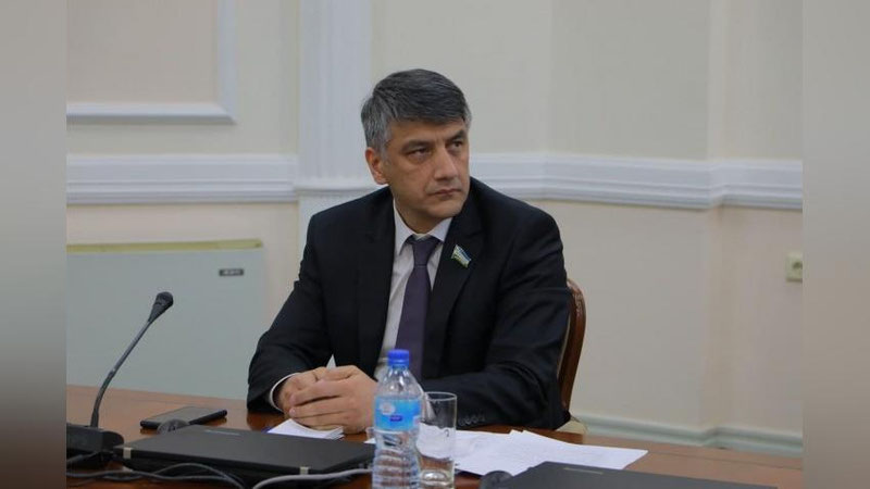 '"Avtomobil arzon, lekin unga xizmat ko`rsatish qimmat bo`lishi kerak"'ning rasmi