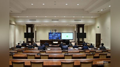 Изрображение 'Развитие местного произодства лекарств и электротехники обсудили на совещании с Президентом'