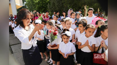 'Hamma yoppasiga bozorga shoshilmasin, maktablarda forma qat`iy bir xilda bo`lishi kerak degan talab qo`yilmaydi — Sherzod Shermatov'ning rasmi