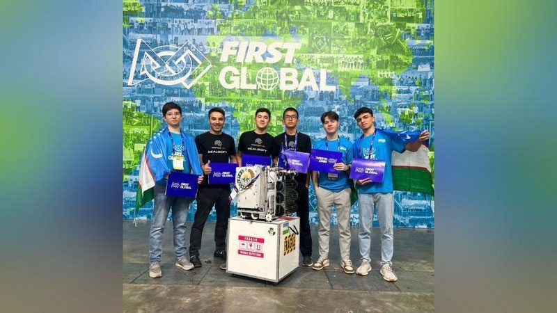 'O`zbekiston terma jamoasi robototexnika bo`yicha jahon chempionatida bronza medalini qo`lga kiritishdi'ning rasmi