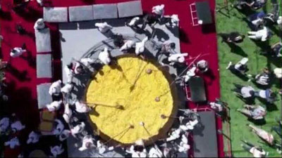 Изрображение 'РЕКОРД ПО ПРИГОТОВЛЕНИЮ САМОГО БОЛЬШОГО ПЛОВА УСТАНОВЛЕН'