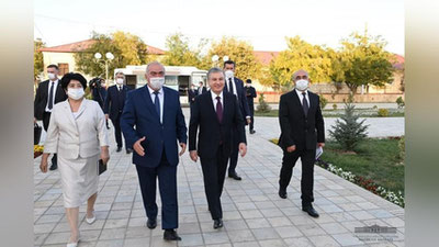 'Shavkat Mirziyoev  Buxoroga yo`l oldi'ning rasmi
