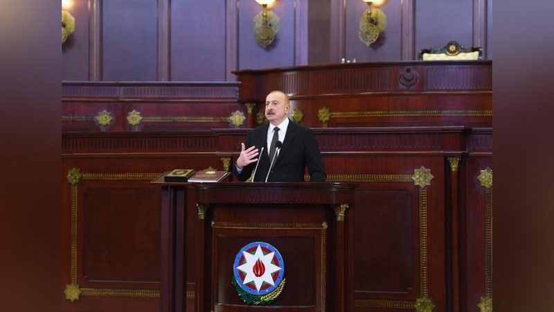 'Ozarbayjon prezidenti Ilhom Aliyev qasamyod qabul qildi'ning rasmi
