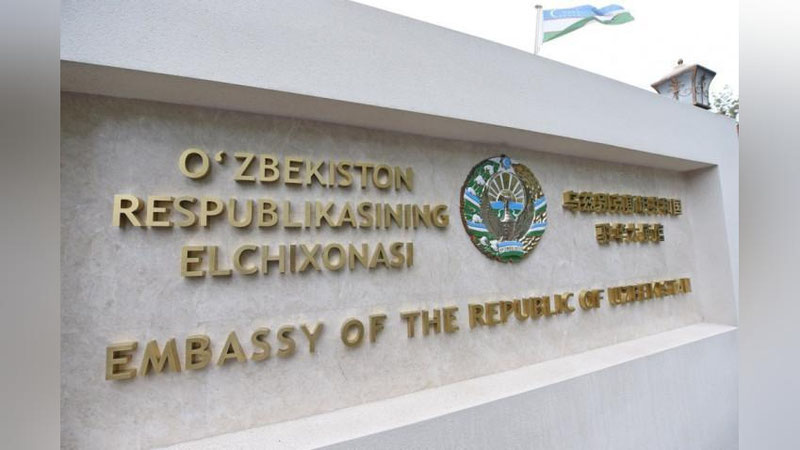 'O`zbekistonning Pekindagi elchixonasi: "O`zbekiston hukumati o`z fuqarolarini tashlab qo`ymaydi! Vahimaga o`rin yo`q!" (Video)'ning rasmi