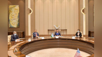 'Senat Raisi AQSh Xalqaro taraqqiyotni moliyalashtirish korporasiyasi delegasiyasi bilan uchrashdi'ning rasmi
