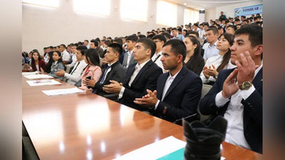 'Kredit-modul, stajirovka, doktorantura, mustaqil o`quv kunlari... OTMlarda ta`lim jarayonidagi tizimlar takomillashtiriladi'ning rasmi