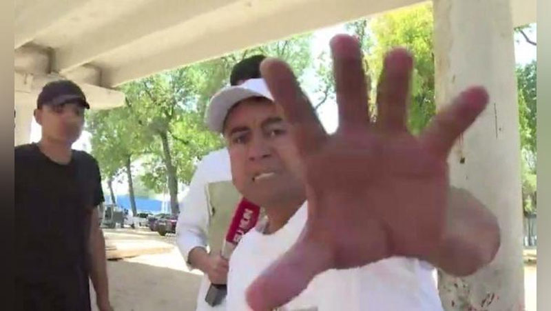 'Jurnalist va operatorni kaltaklagan "Ko`prikqurilish" korxonasi xodimiga nisbatan jinoyat ishi qo`zg`atildi'ning rasmi