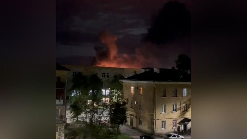 'Rossiyadagi aeroportga dronlar hujum qildi (video)'ning rasmi